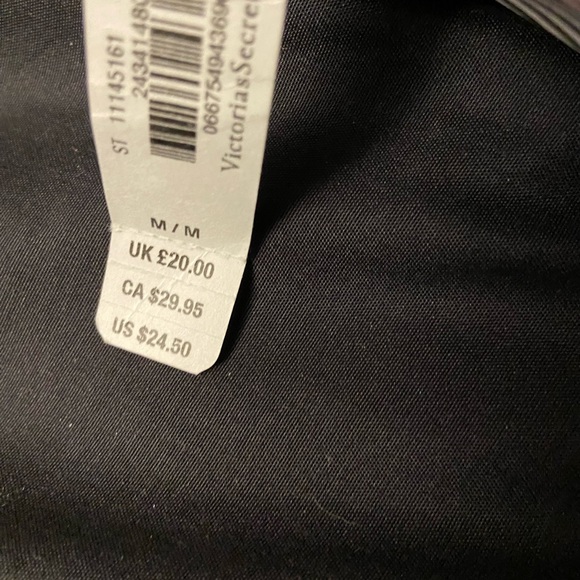 Victoria secret medium size sport bra - Picture 5 of 6